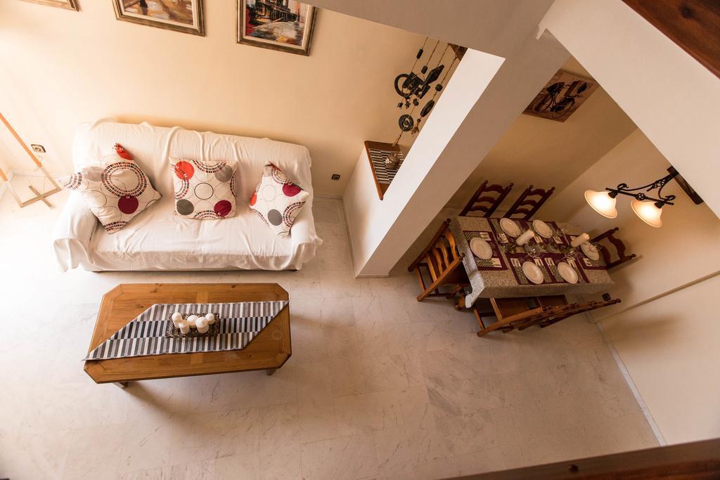 Deluxe Sea View Apartments توريمولينوس المظهر الخارجي الصورة