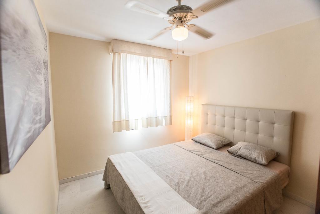 Deluxe Sea View Apartments توريمولينوس المظهر الخارجي الصورة